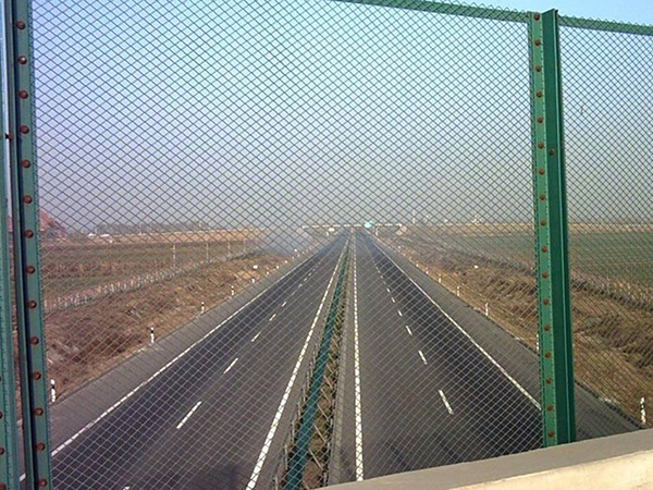 橋梁防拋網(wǎng)圖片1