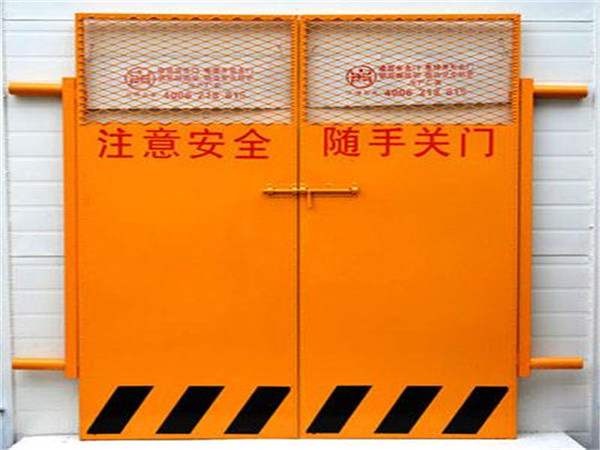施工電梯門圖片1